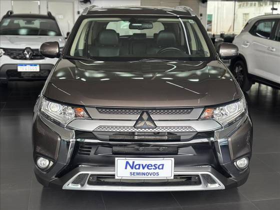 MITSUBISHI OUTLANDER 2.0 MIVEC GASOLINA HPE AUTOMÁTICO